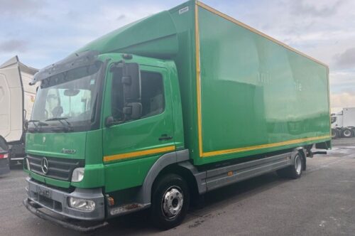 Mercedes Atego  1018
