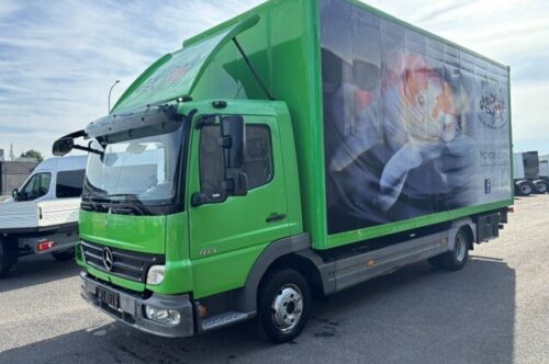 Mercedes Atego   815
