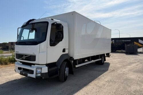 VOLVO FL 240